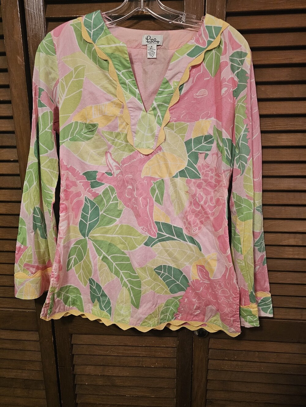 Lilly Pulitzer Leaf Scalloped Trim Tropical Print Top Small 100% Cotton